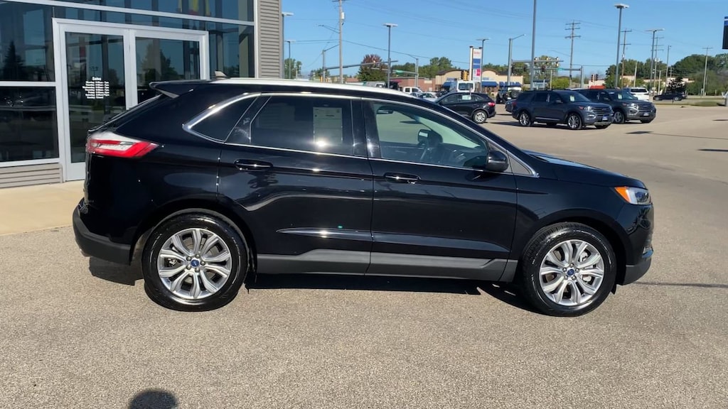 Certified 2022 Ford Edge Titanium SUV