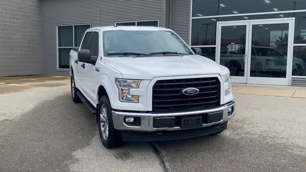 Used 2017 Ford F-150 XL 4WD SuperCrew 5.5 Box Truck SuperCrew Cab