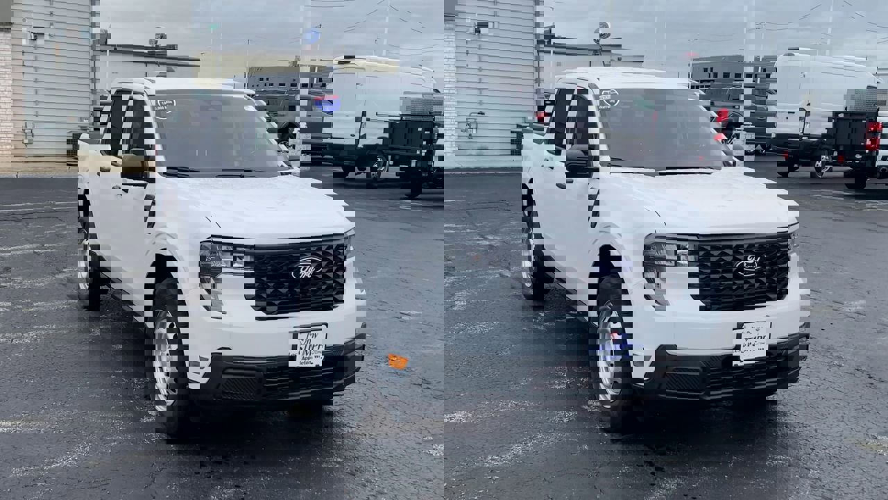 2025 Ford Maverick XL photo 3