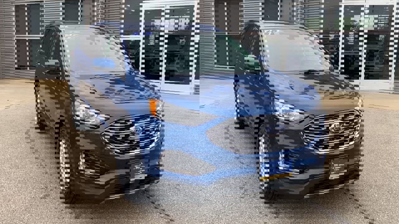 2021 Ford Edge SEL photo 4