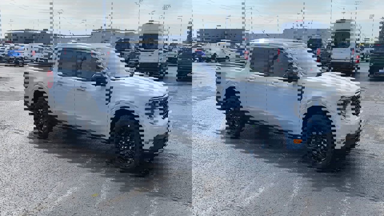 2025 Ford Maverick Lariat photo 3