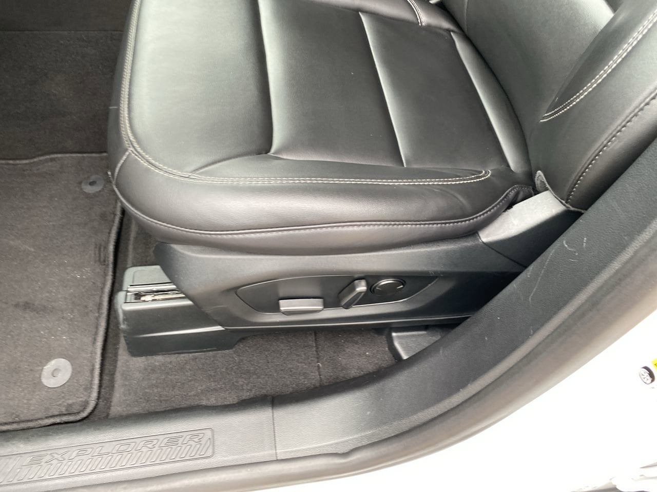 2024 Ford Explorer XLT - Photo 12