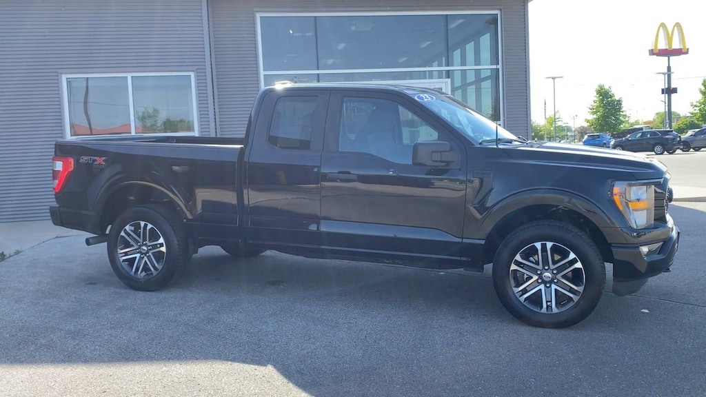 Used 2023 Ford F-150 XL 4WD SuperCab 6.5 Box Truck SuperCab