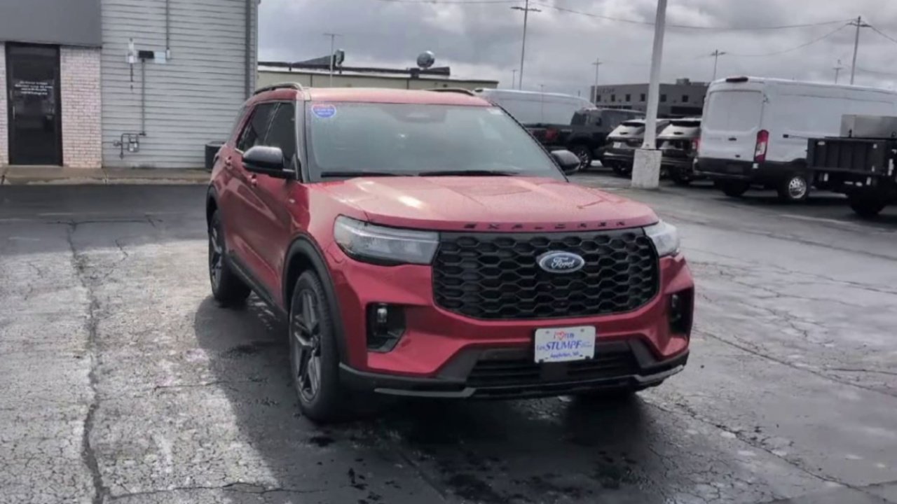 2026 Ford Explorer ST-Line photo 4
