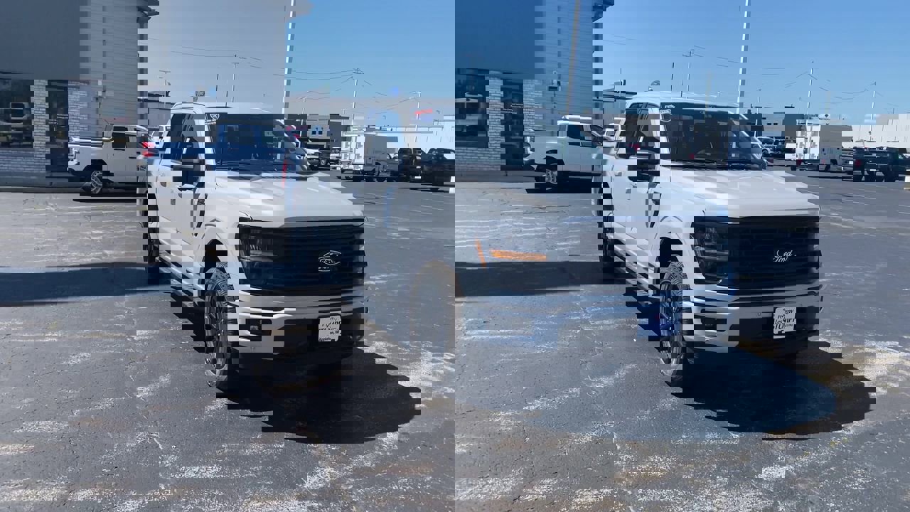 2025 Ford F-150 XLT photo 4