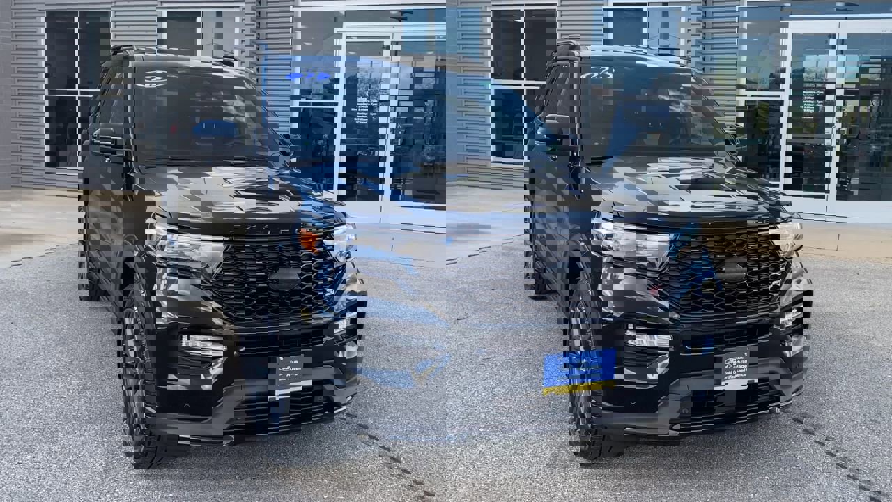 2022 Ford Explorer ST photo 4