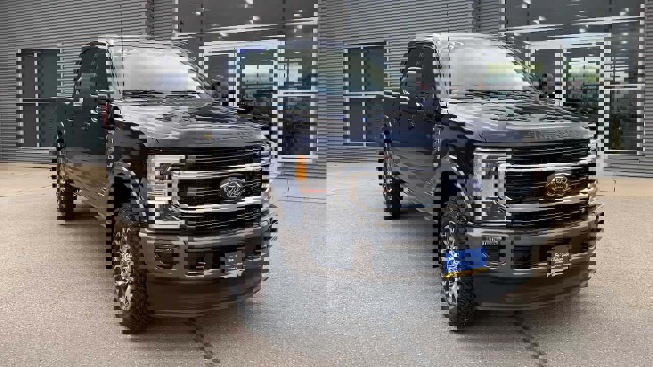 2022 Ford F-350 XL photo 3