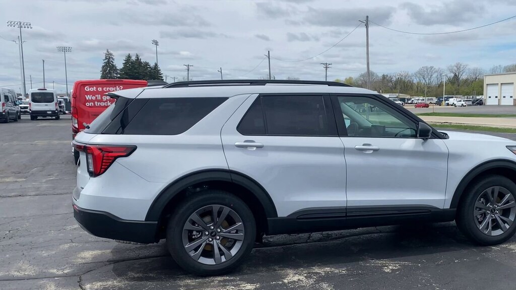 New 2026 Ford Explorer Active w/200A Pkg SUV