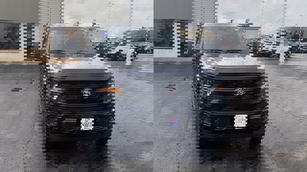 2025 Ford F-150 XLT photo 4