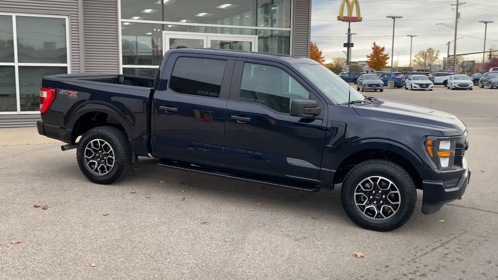 Used 2023 Ford F-150 XL 4WD SuperCrew 5.5 Box Truck SuperCrew Cab