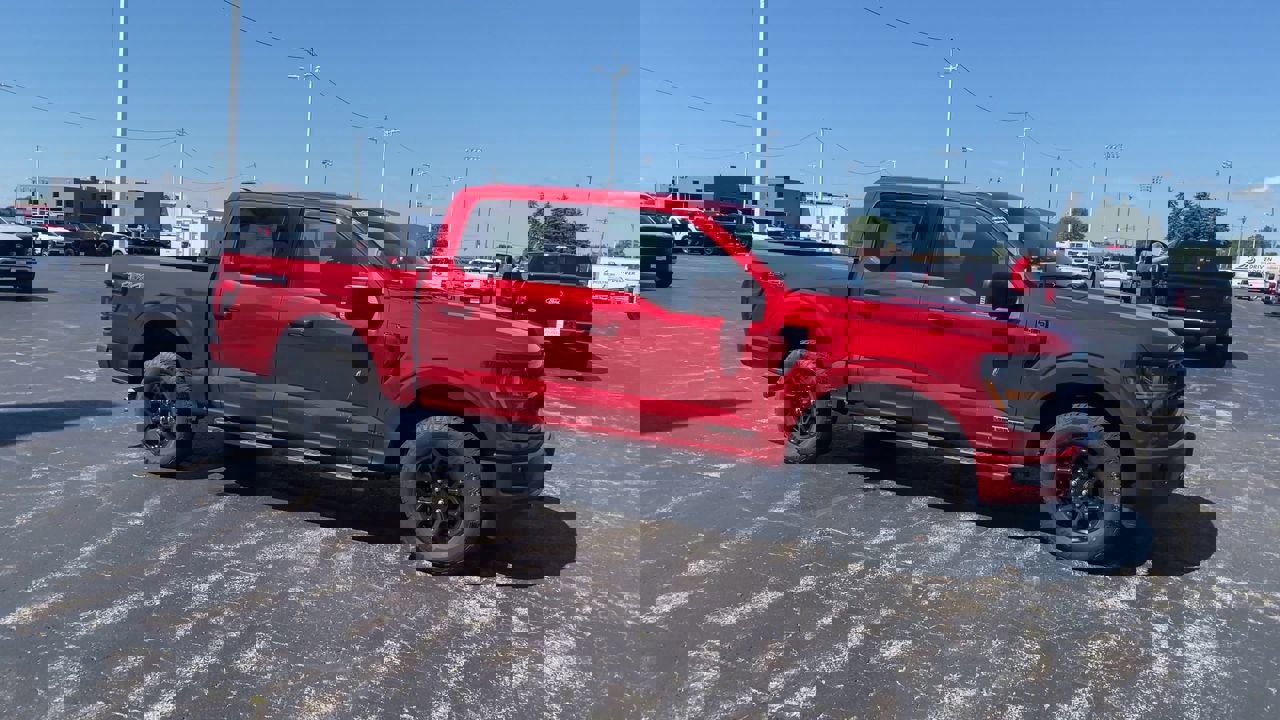 2025 Ford F-150 XLT photo 2