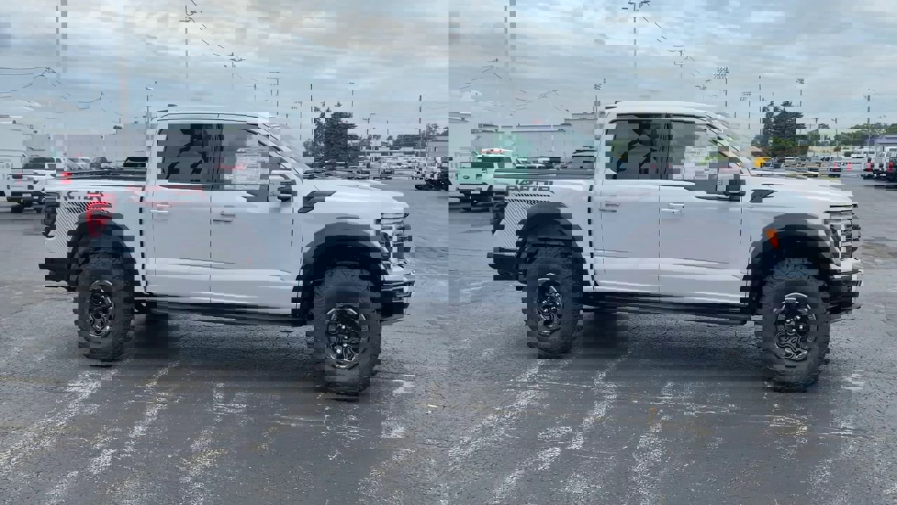 2025 Ford F-150 Raptor photo 3