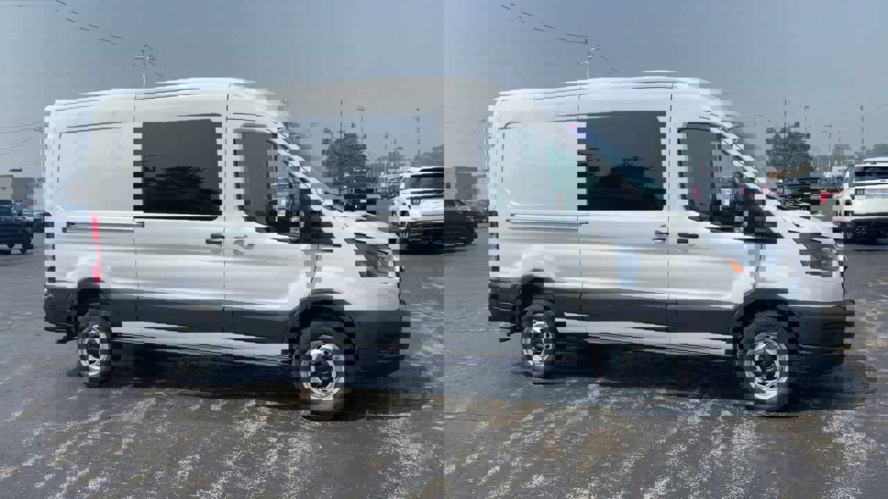 2025 Ford Transit Cargo Van photo 3