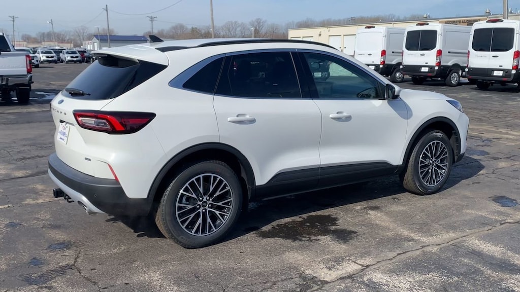 New 2026 Ford Escape PHEV SUV