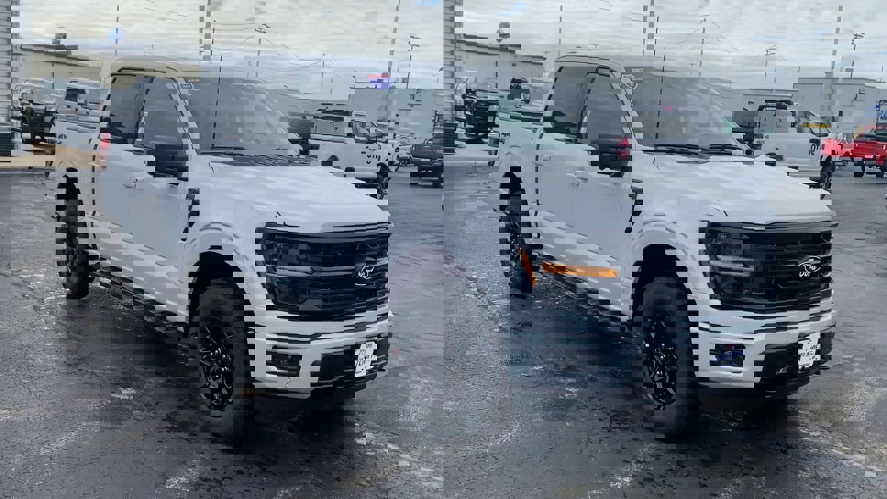 2025 Ford F-150 XLT photo 4