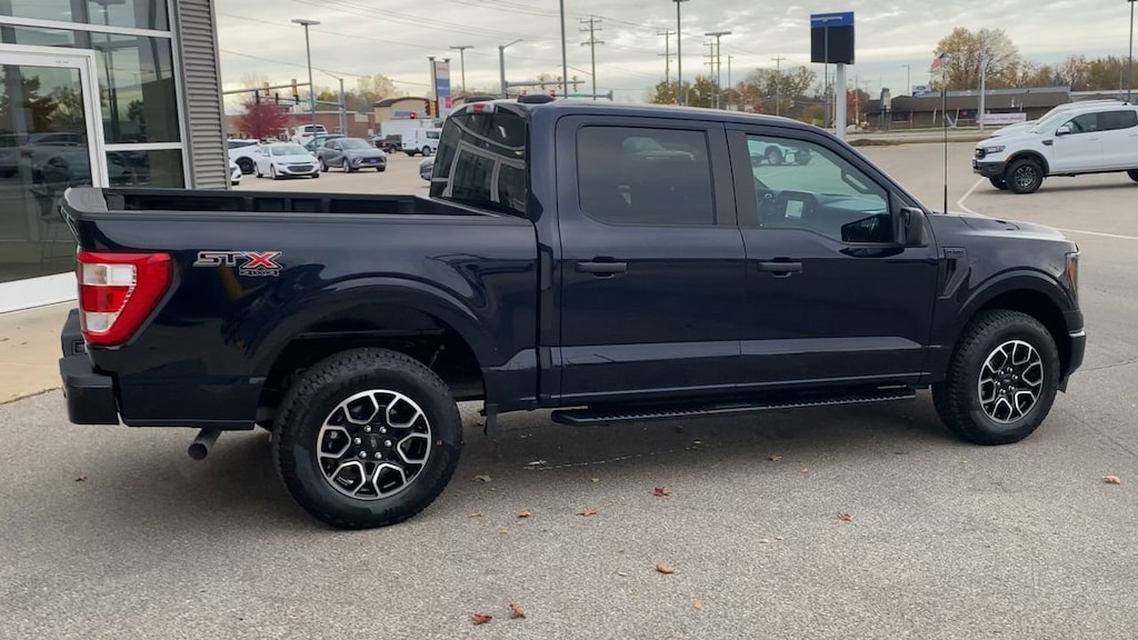 Used 2023 Ford F-150 XL 4WD SuperCrew 5.5 Box Truck SuperCrew Cab