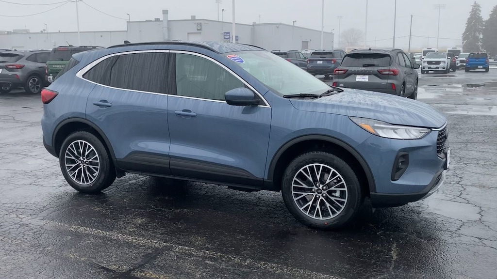 New 2026 Ford Escape PHEV SUV