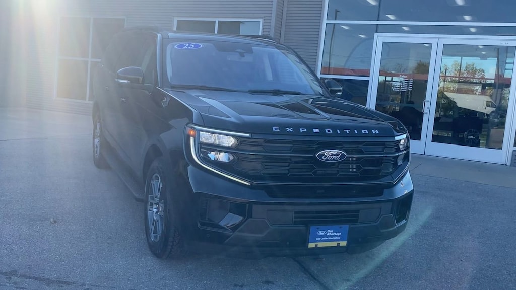 Used 2025 Ford Expedition Max Active SUV