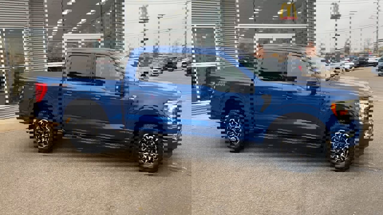 2022 Ford F-150 XL photo 3