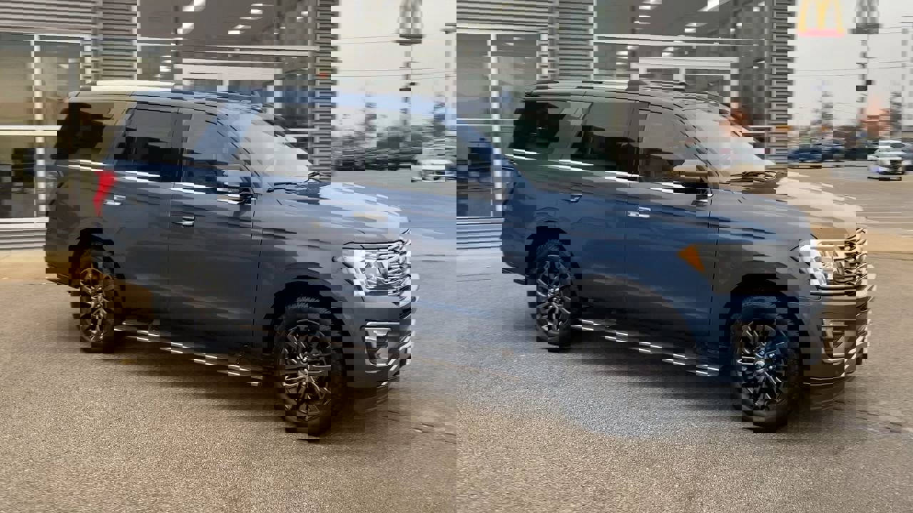 2019 Ford Expedition Limited photo 2