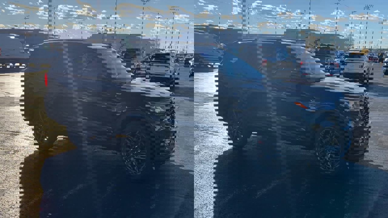 2026 Ford Explorer ST-Line photo 3