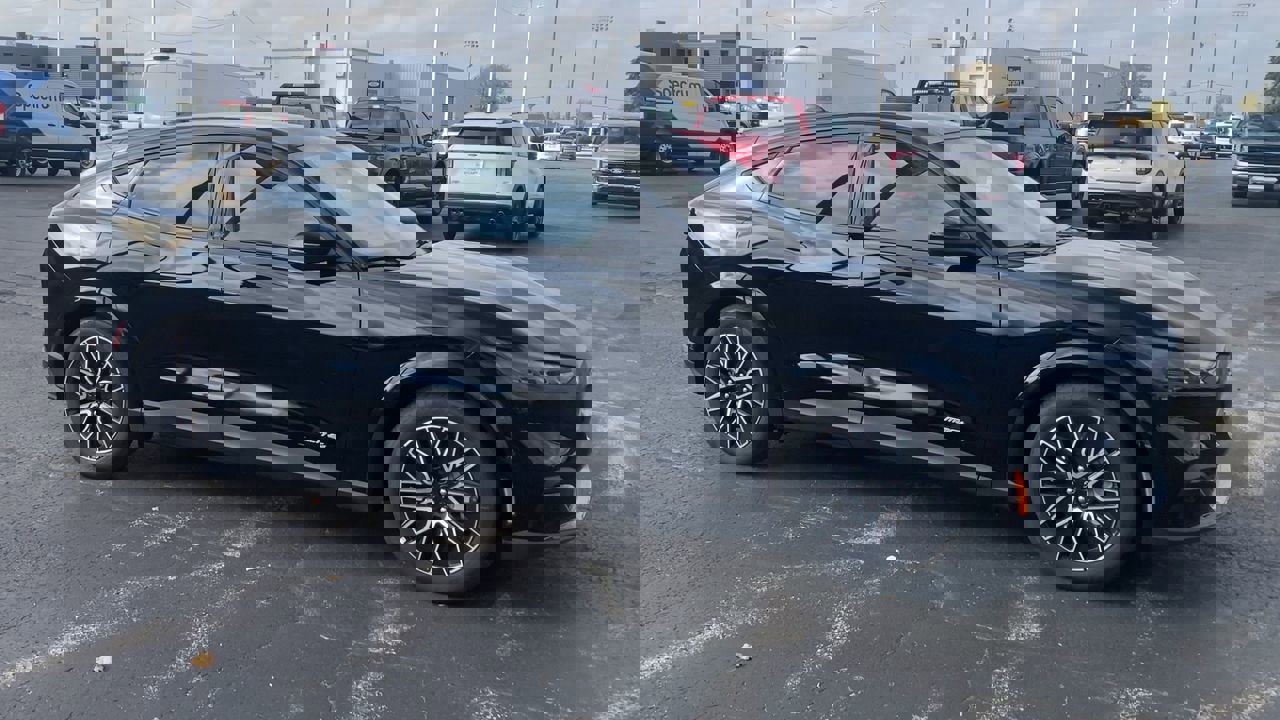 2025 Ford Mustang Mach-E Premium photo 3