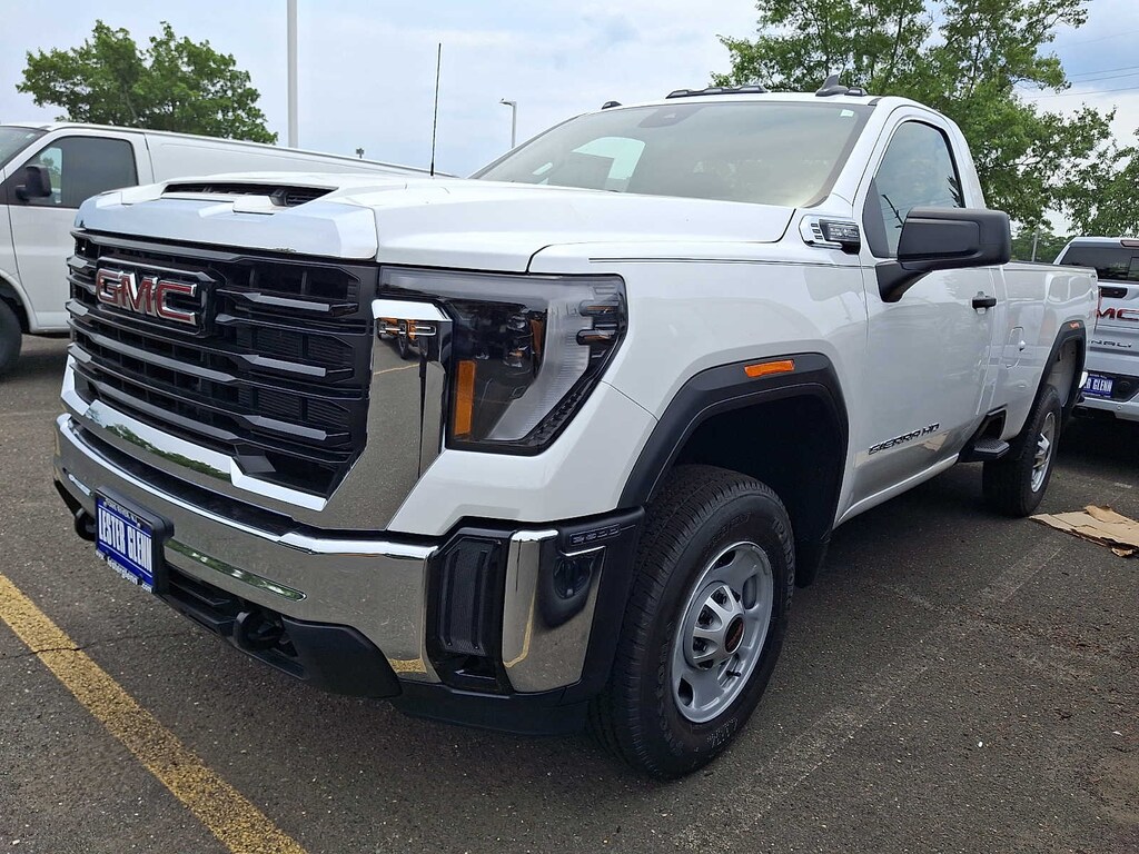 New 2026 GMC Sierra 2500HD Pro 4WD Reg Cab 142 4WD Reg Cab 142