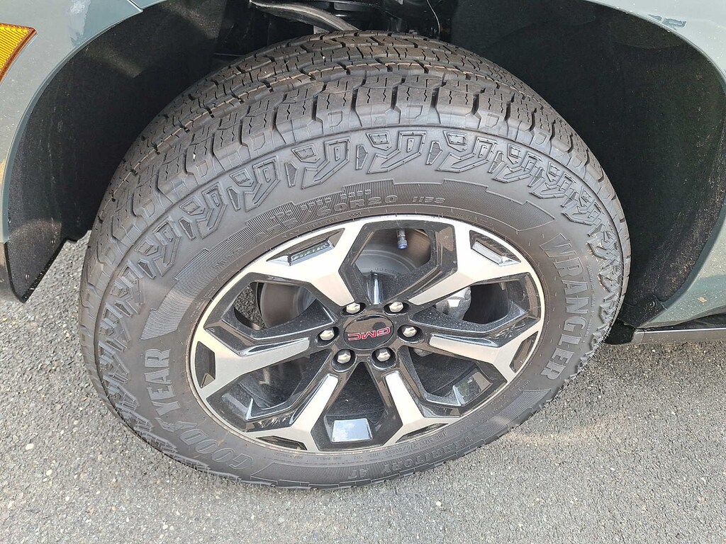 New 2026 GMC Yukon XL AT4 4WD