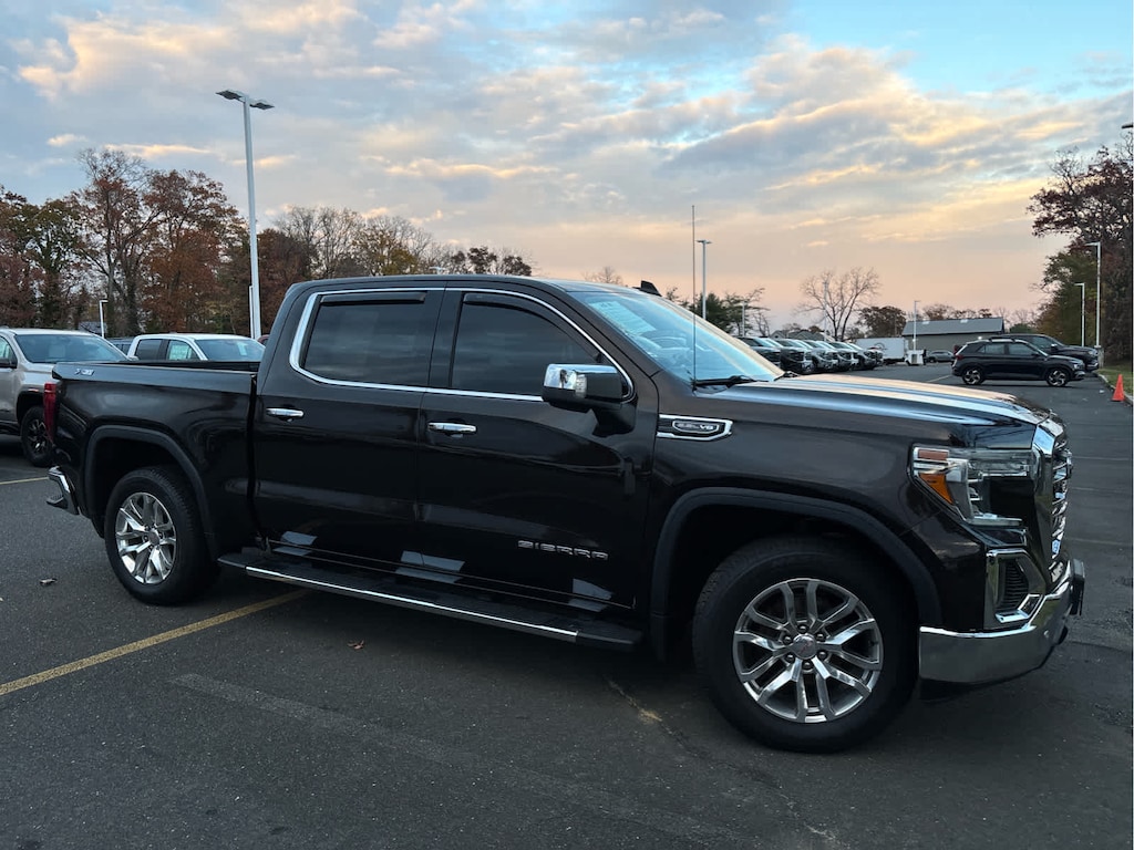 Used 2019 GMC Sierra 1500 SLT 4WD Crew Cab 147 4WD Crew Cab 147