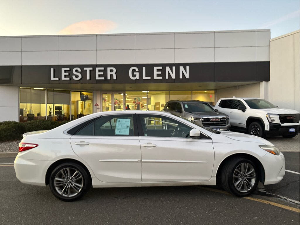 Used 2016 Toyota Camry SE Sdn I4 Auto