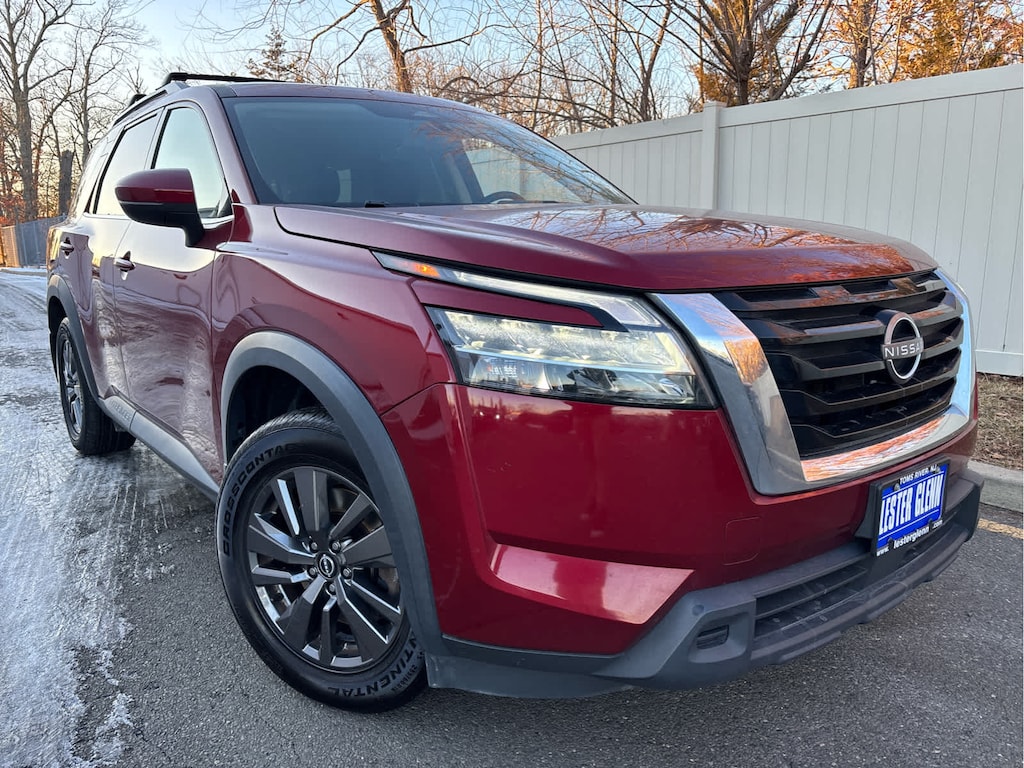 Used 2022 Nissan Pathfinder SV 4WD