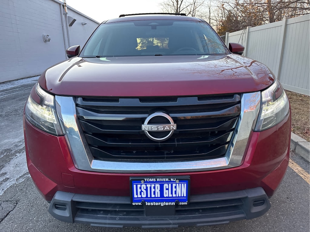 Used 2022 Nissan Pathfinder SV 4WD