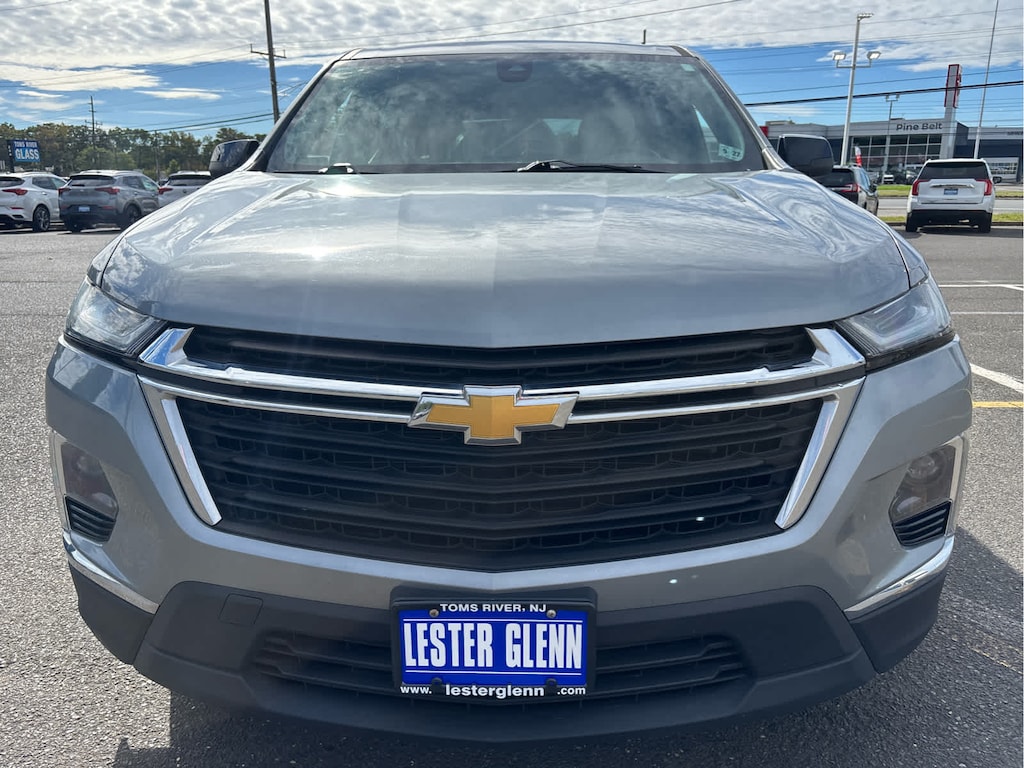 Used 2023 Chevrolet Traverse LS FWD