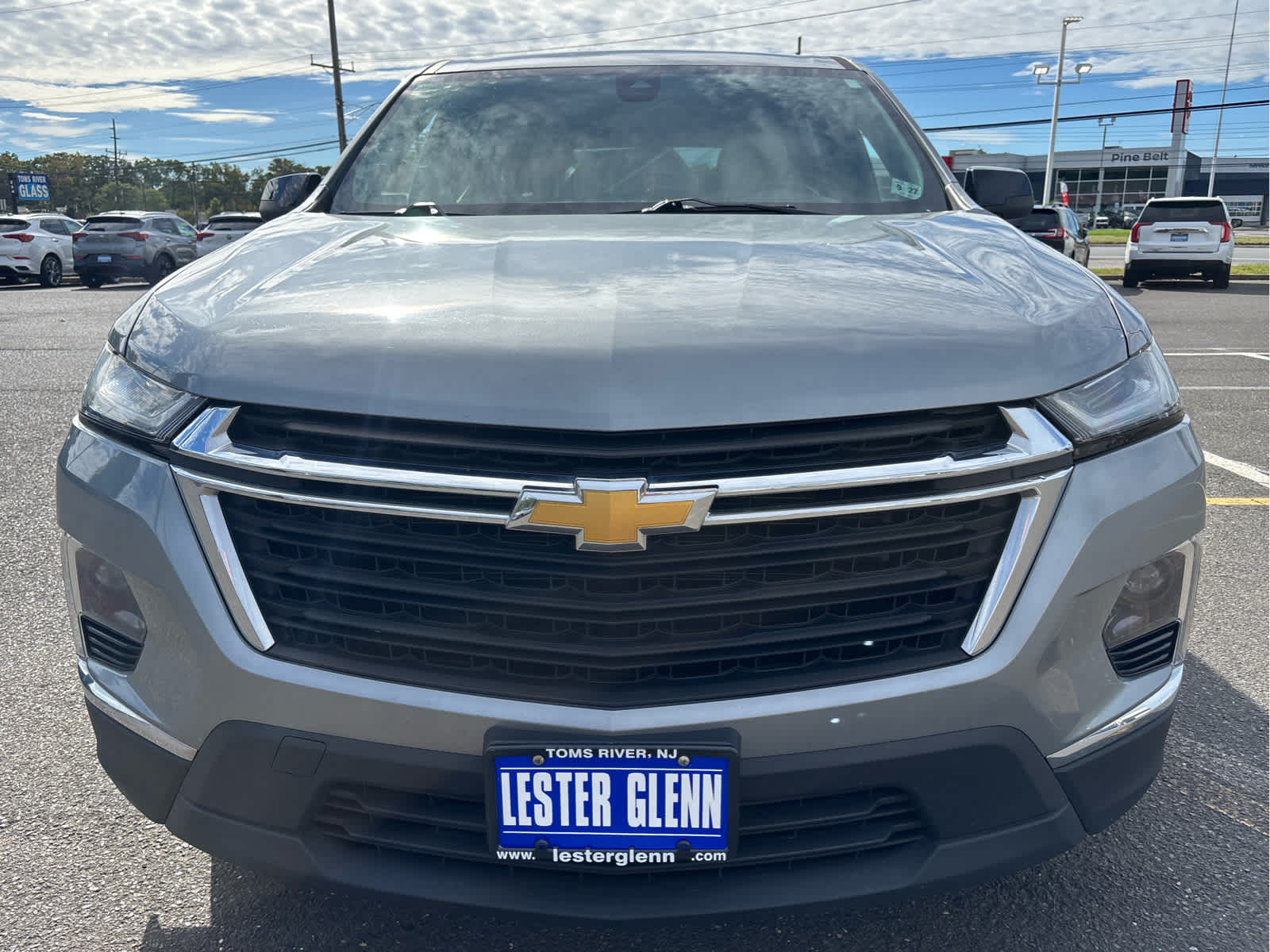 2023 Chevrolet Traverse LS photo 3