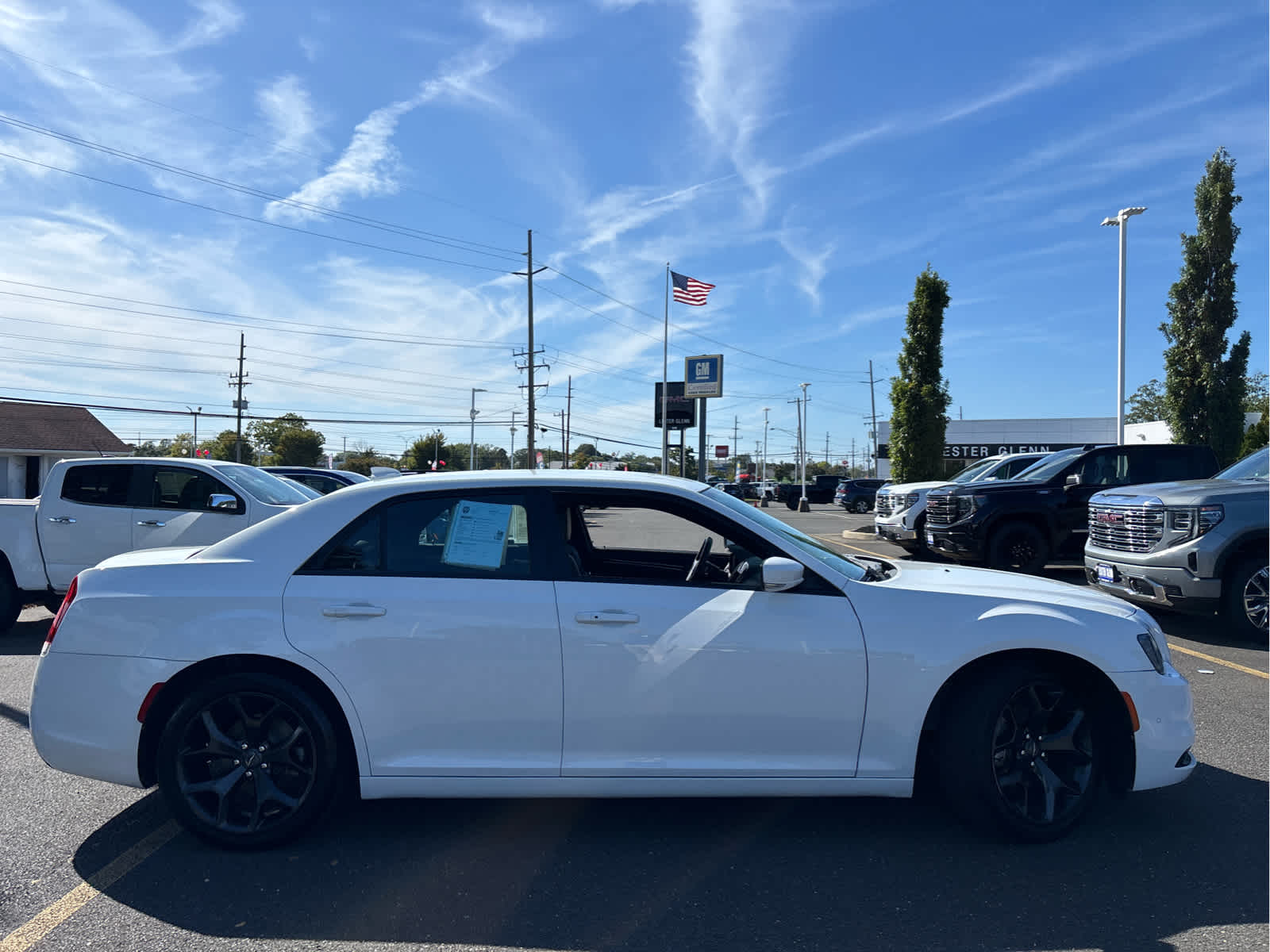 2021 Chrysler 300 photo 3