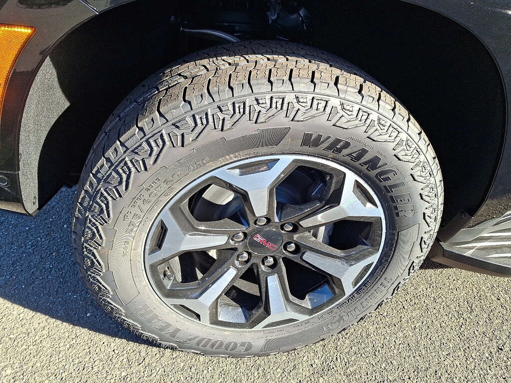 New 2026 GMC Yukon XL AT4 4WD