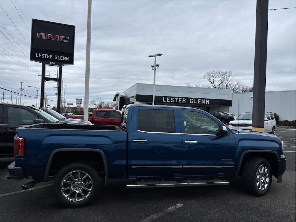 Used 2016 GMC Sierra 1500 Denali 4WD Crew Cab 143.5 4WD Crew Cab 143.5