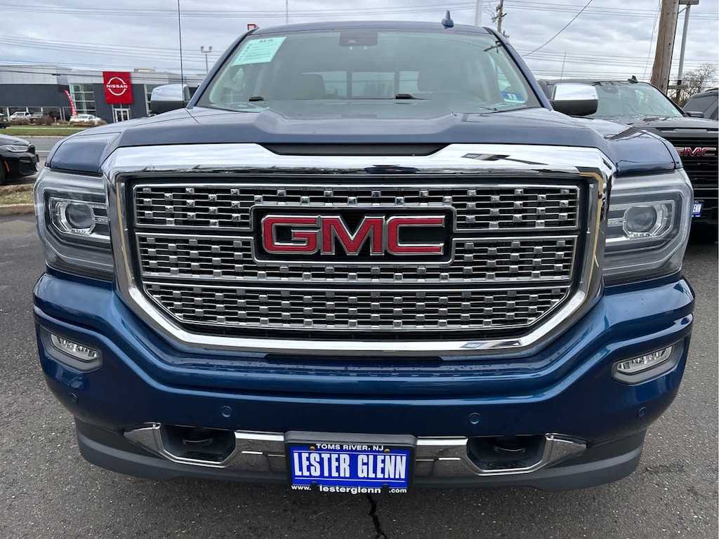 Used 2016 GMC Sierra 1500 Denali 4WD Crew Cab 143.5 4WD Crew Cab 143.5