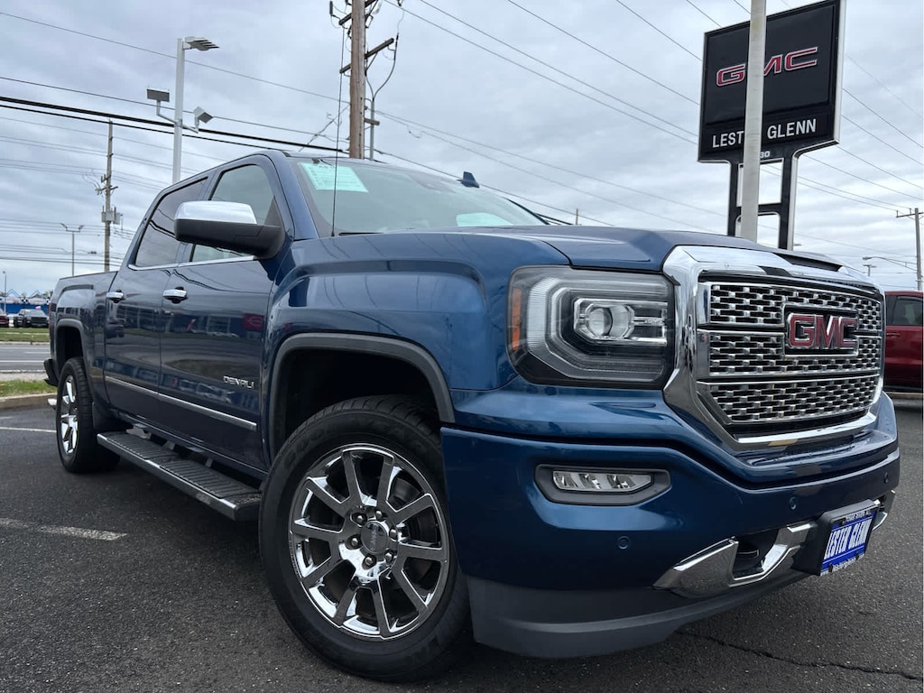 Used 2016 GMC Sierra 1500 Denali 4WD Crew Cab 143.5 4WD Crew Cab 143.5