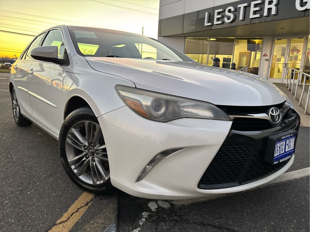 Used 2016 Toyota Camry SE Sdn I4 Auto