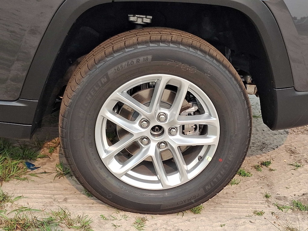 New 2026 Jeep Grand Cherokee Laredo X Sport Utility