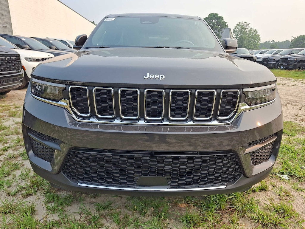 New 2026 Jeep Grand Cherokee Laredo X Sport Utility