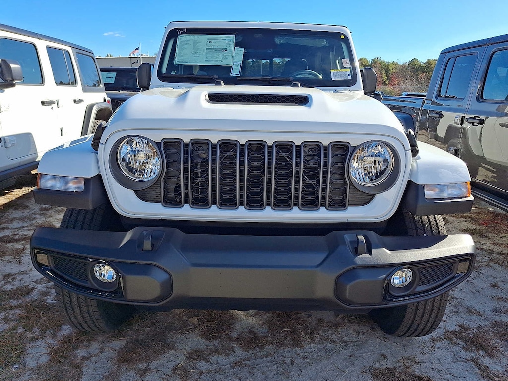 New 2026 Jeep Gladiator Sport S Pickup