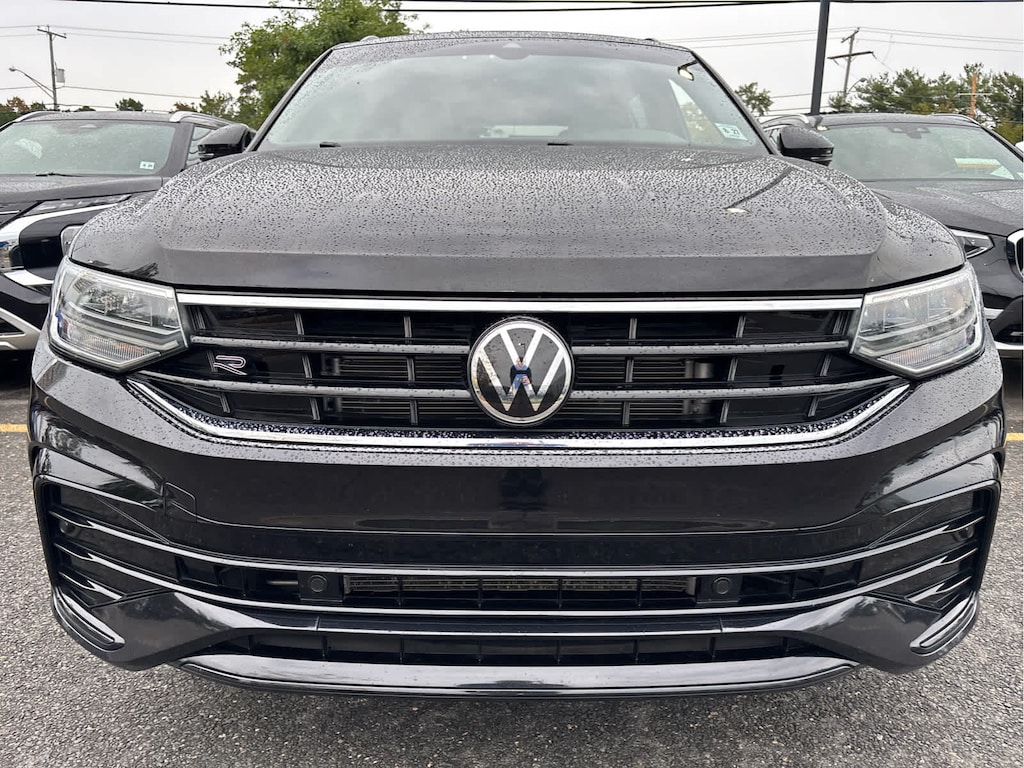 Used 2022 Volkswagen Tiguan SE R-Line Black SUV