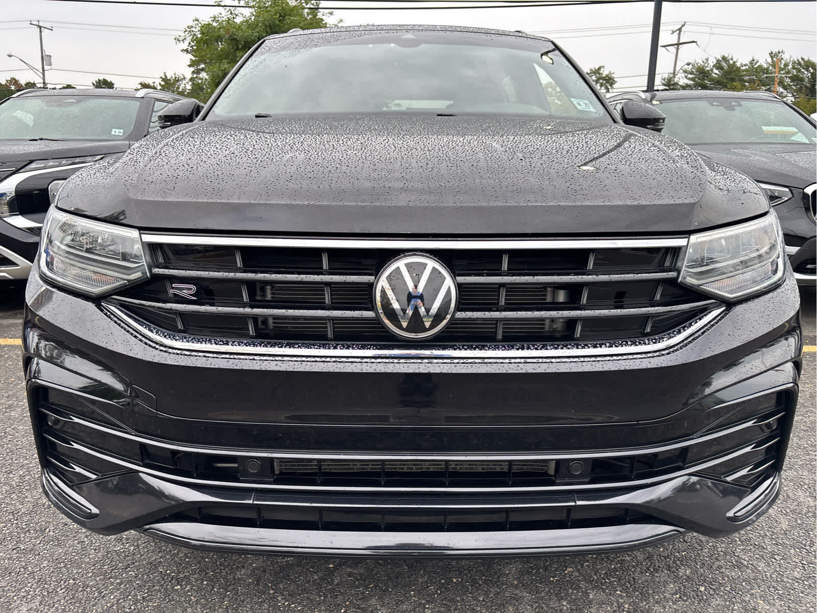 2022 Volkswagen Tiguan SE R-Line Black photo 4