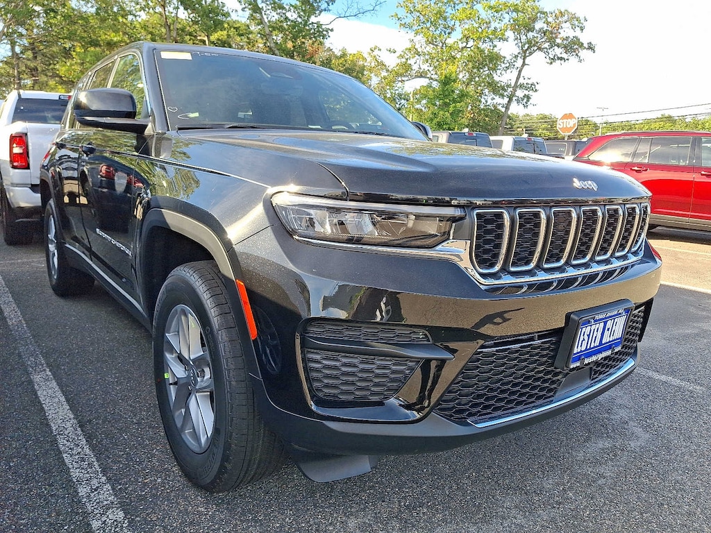 New 2025 Jeep Grand Cherokee Laredo X Sport Utility