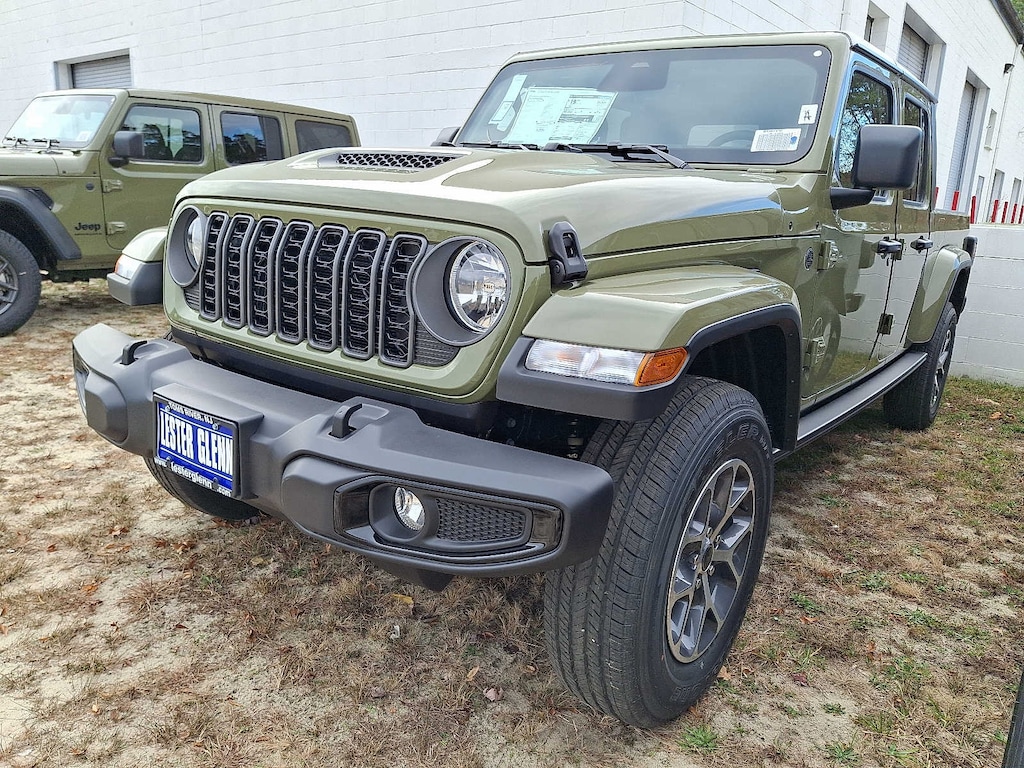 New 2026 Jeep Gladiator Sport S Pickup