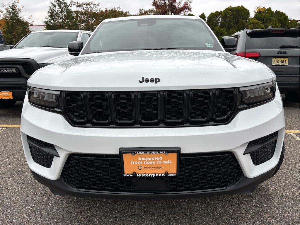 Used 2023 Jeep Grand Cherokee Altitude SUV