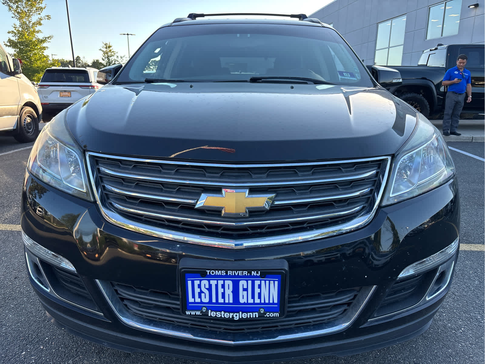 2017 Chevrolet Traverse 1LT photo 4
