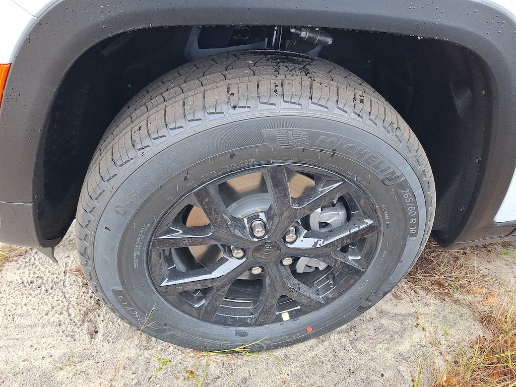 New 2025 Jeep Grand Cherokee L Altitude X Sport Utility